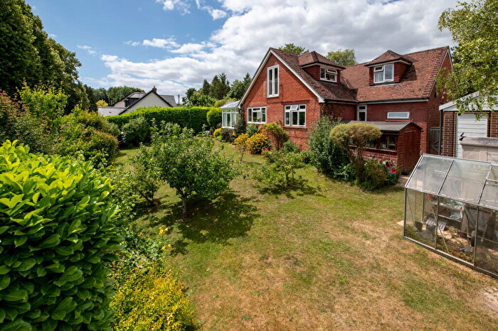 5 Bedroom Detached House For Sale In Springvale Avenue, Kings Worthy, Winchester, SO23