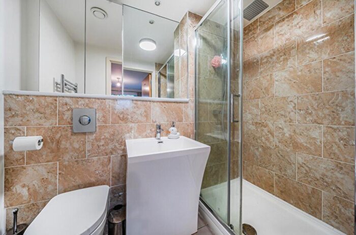 2 Bedroom Apartment To Rent In Seren Park Gardens, Blackheath, Greenwich, London, SE3