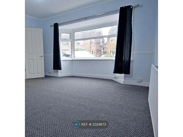 3 Bedroom Semi-Detached House To Rent In Bury, Bury, BL9