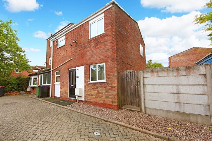 3 Bedroom Semi-Detached House For Sale In Coachwell Close, Malinslee, TF3