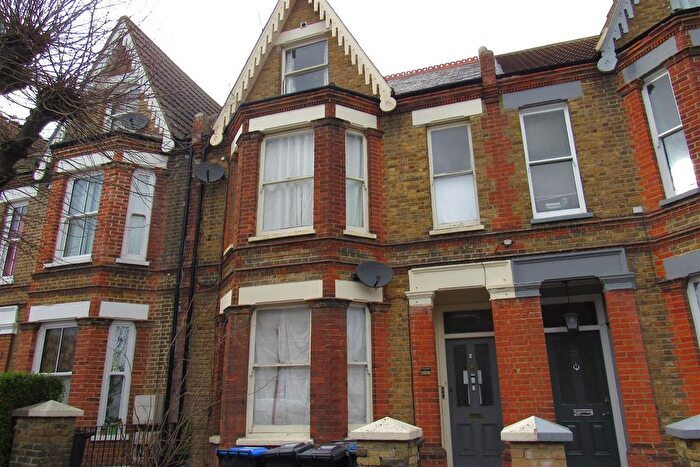 2 Bedroom Maisonette To Rent In Brunswick Square, Herne Bay, CT6