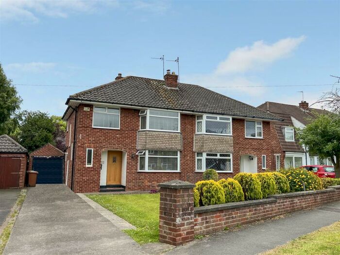 Houses for sale & to rent in CH60 1UH, Brunstath Close, Heswall Wirral