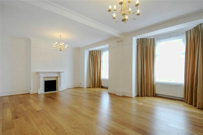 5 Bedroom Flat To Rent In Iverna Court, Kensington, London, W8