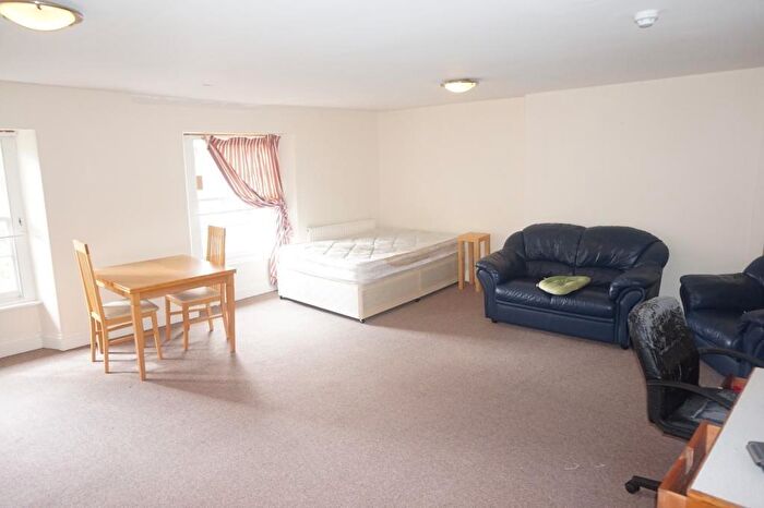 7 Bedroom Terraced House To Rent In Wyndham Square, Plymouth, PL1