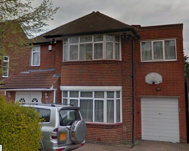 5 Bedroom Detached House To Rent In Wolmer Gardens, Edgware, HA8