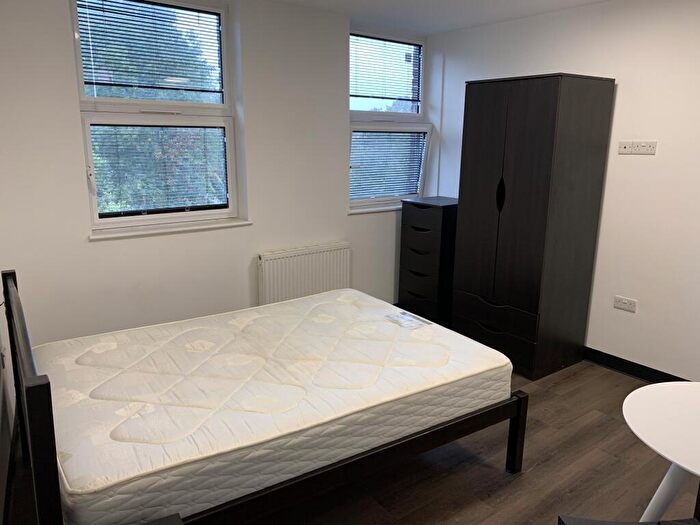 Studio To Rent In Parish Lane, Penge, Bromley, London, SE20