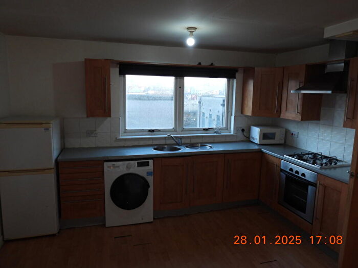 2 Bedroom Flat To Rent In Charlotte Street, Glasgow, G1