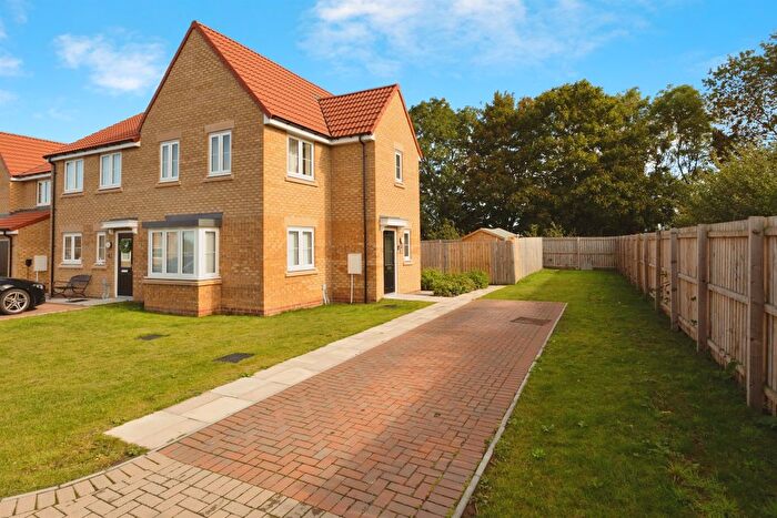 3 Bedroom Semi-detached House For Sale In Hazelwood Gardens, Middlesbrough, TS6