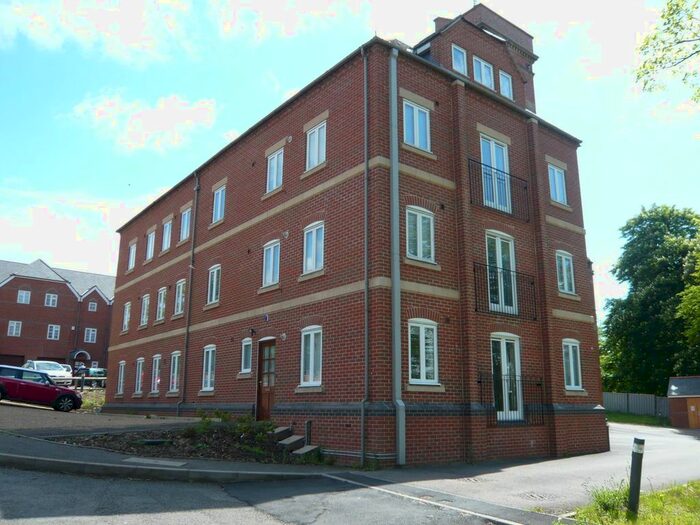 2 Bedroom Flat To Rent In Grosvenor Gate, Leicester, LE5