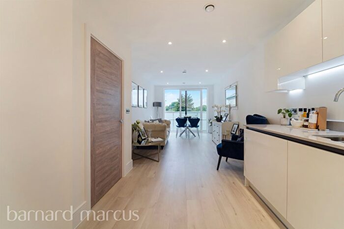 1 Bedroom Flat For Sale In Malden Road, New Malden, KT3