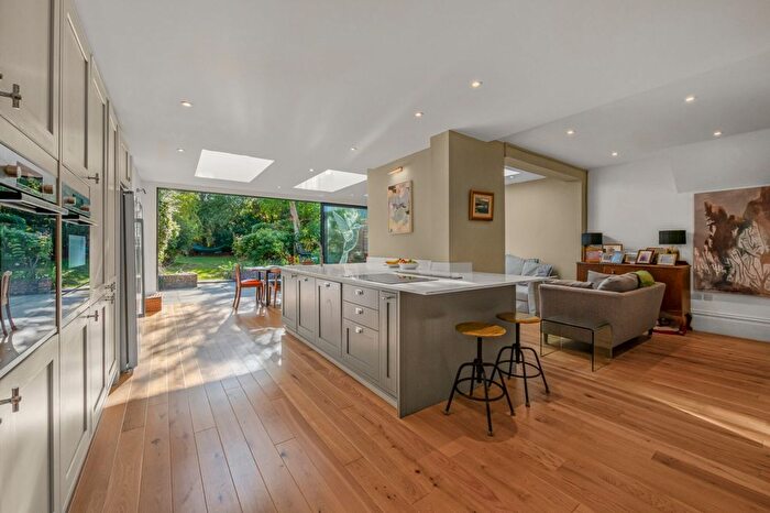 5 Bedroom Semi-Detached House For Sale In Percival Road, East Sheen, SW14