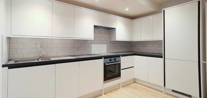 2 Bedroom Flat To Rent In Tapster Street, High Barnet, Barnet, EN5