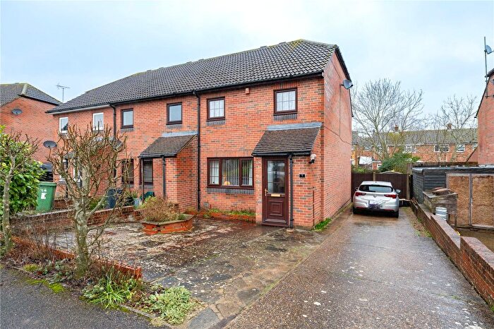 2 Bedroom End Terrace House For Sale In Bishops Close, Nettlestead, Kent, ME18