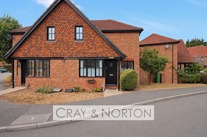 2 Bedroom Semi-Detached House For Sale In Saffron Close, Croydon, CR0