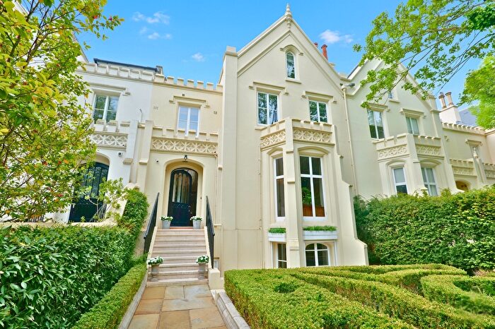5 Bedroom Semi-Detached House To Rent In Addison Road, Holland Park, London, W14
