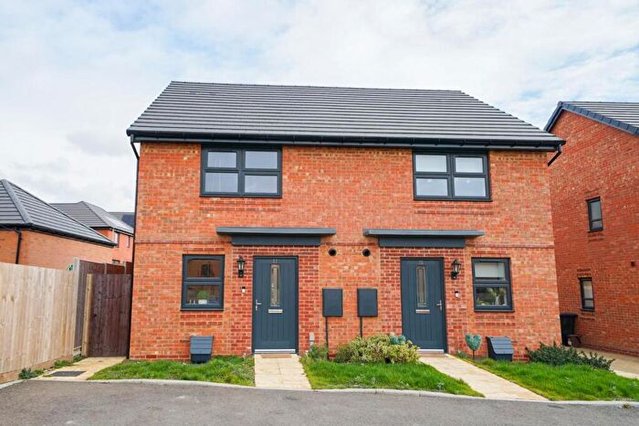 2 Bedroom Semi-Detached House For Sale In Fleming Fields, Leighton Buzzard, LU7