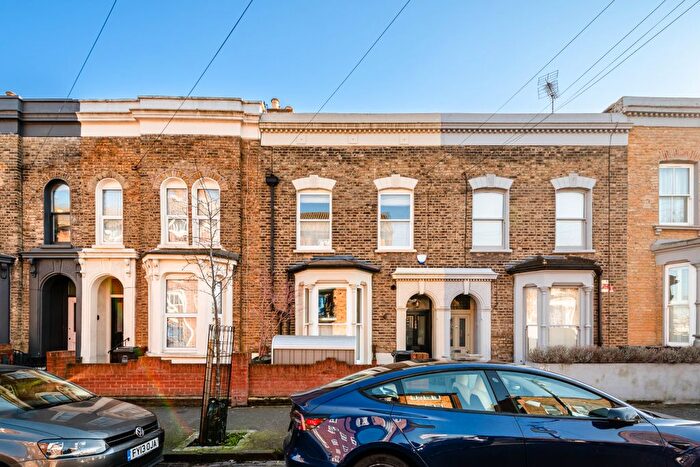 4 Bedroom Detached House For Sale In Glenarm Road, E5