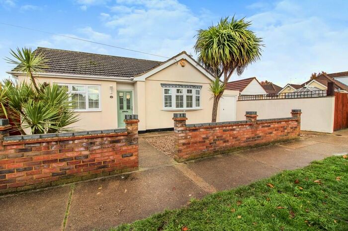 2 Bedroom Detached Bungalow To Rent In Crowstone Road, Grays, RM16