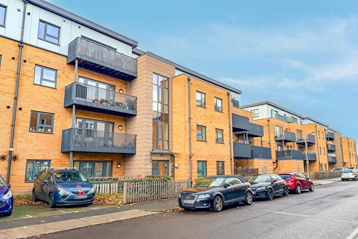 2 Bedroom Apartment For Sale In Cole House, Kenway, Southend-on-Sea, Essex, SS2