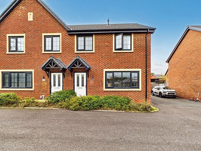 3 Bedroom Semi-Detached House For Sale In Chamberlain Close, Banks, PR9