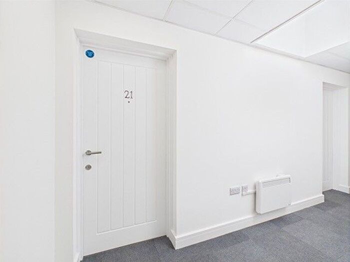 2 Bedroom Flat To Rent In London Road, Waterlooville, PO8