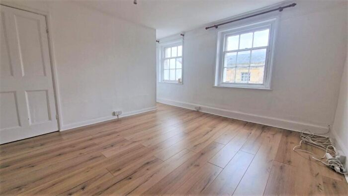 2 Bedroom Apartment To Rent In Sidmouth Street, Devizes, SN10