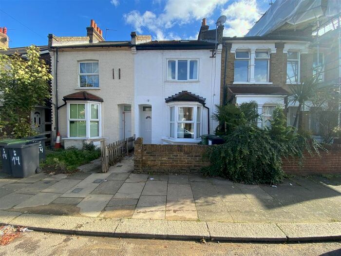 4 Bedroom Terraced House To Rent In Grainger Road, Wood Green, N22