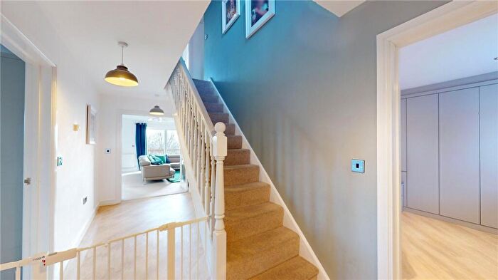 5 Bedroom Detached House For Sale In Kensington Gardens, Carlton, Nottingham, Nottinghamshire, NG4