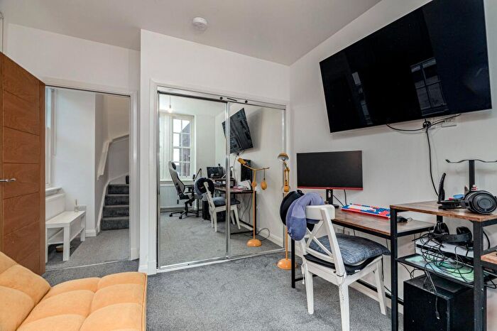 2 Bedroom Apartment For Sale In Shakespeare Street, North Kelvinside, Glasgow, G20