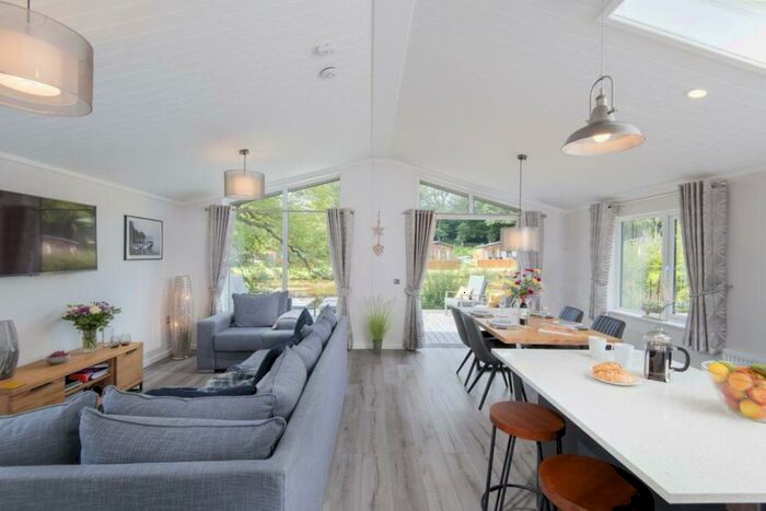 2 Bedroom Park Home For Sale In Long Woods, Pathfinder Village, Exeter, EX6