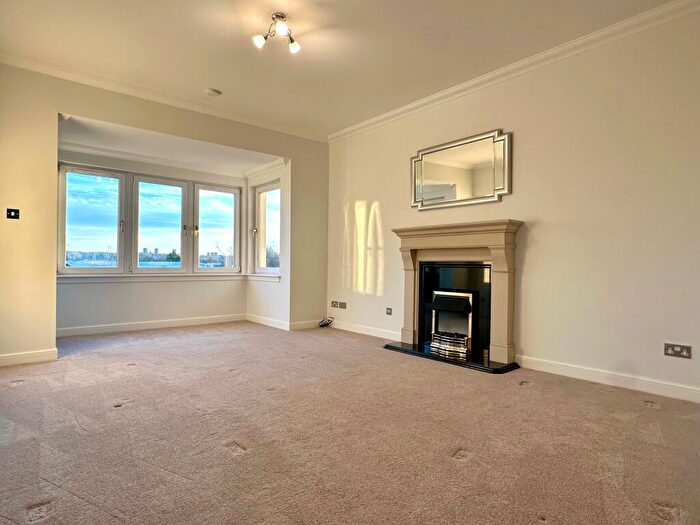 2 Bedroom Flat To Rent In Mote Hill Grove, Hamilton, ML3