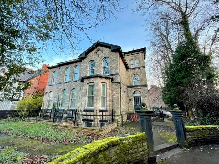 2 Bedroom Flat To Rent In Heaton Moor Road, Stockport, SK4