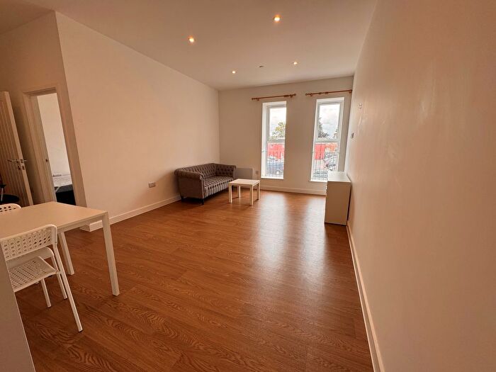 1 Bedroom Flat To Rent In North Street, Taunton, TA1