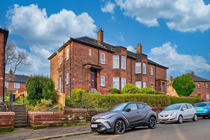 3 Bedroom Flat For Sale In Moness Drive, Bellahouston, Glasgow, G52
