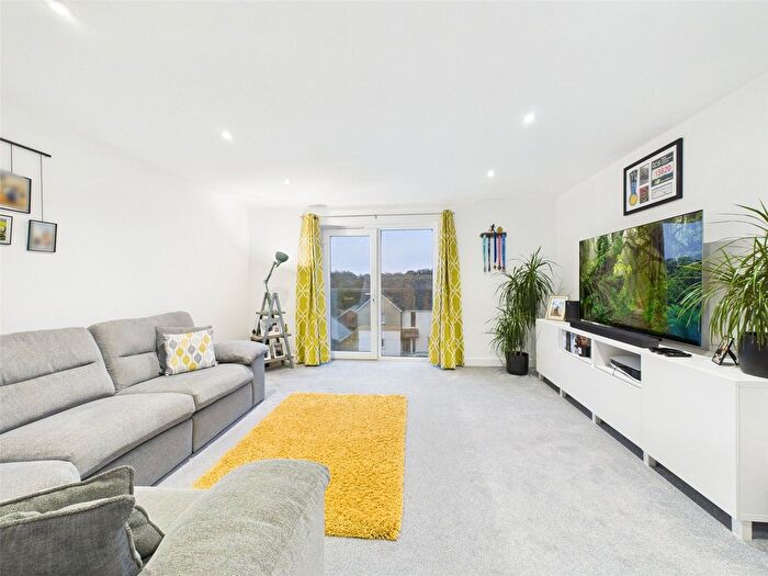 2 Bedroom Flat For Sale In Brooks Avenue, Holsworthy, Devon, EX22