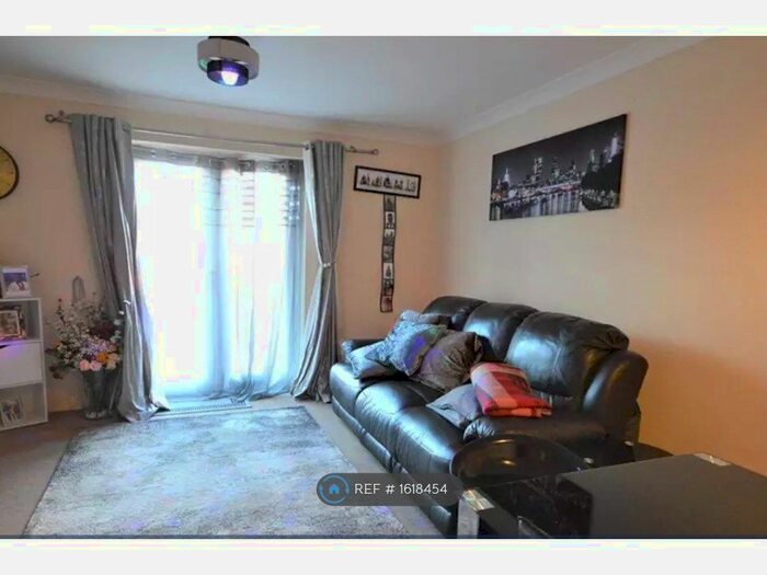 4 Bedroom Terraced House To Rent In Chatsworth Road, Corby, NN18