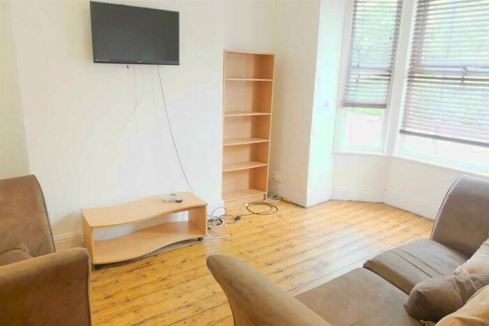 5 Bedroom Terraced House To Rent In Mabfield Road, Fallowfield, M14