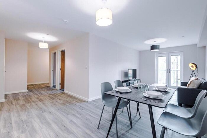 2 Bedroom Flat To Rent In City Road, Manchester, Greater Manchester, M15