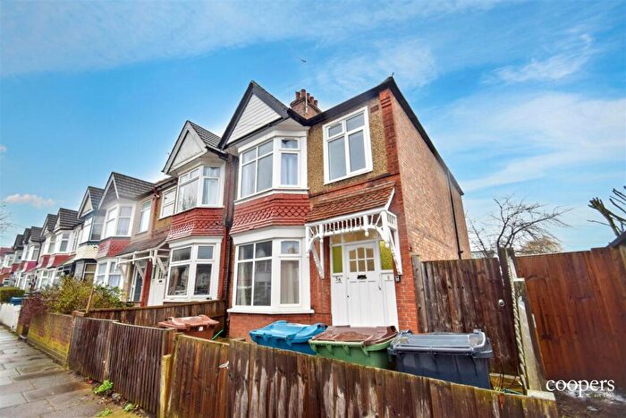 3 Bedroom End Of Terrace House To Rent In Rutland Road, Harrow, HA1
