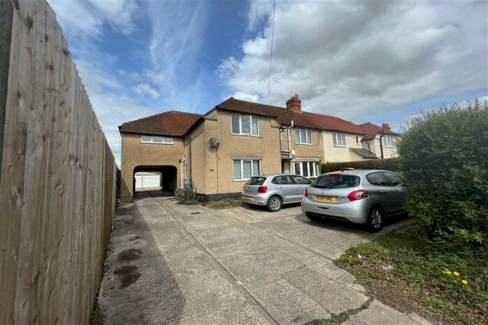 2 Bedroom Flat To Rent In London Road, Headington, Oxford, OX3