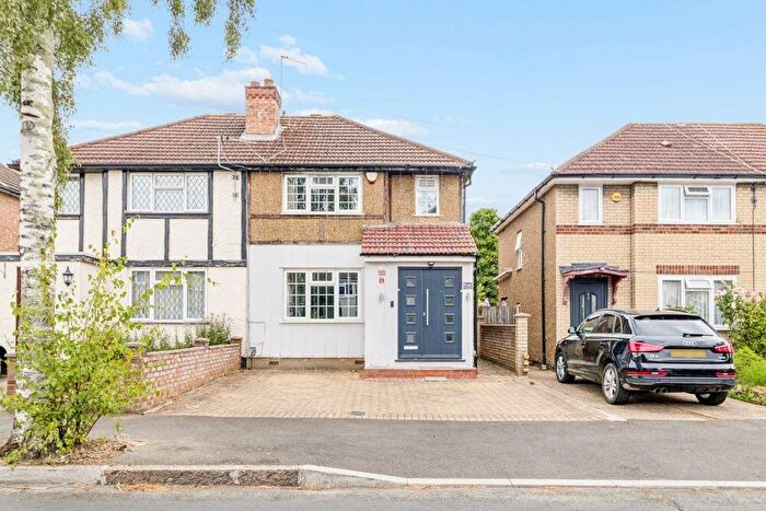 3 Bedroom Semi Detached House For Sale In Hampden Road, Harrow Weald, HA3