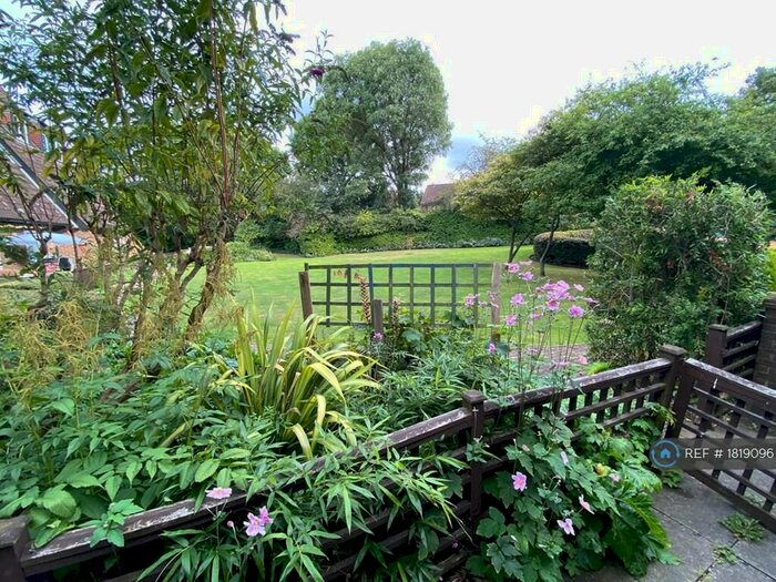 1 Bedroom Flat To Rent In Abbeyfields Close, London, NW10