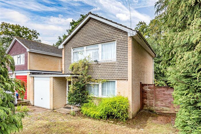3 Bedroom Link Detached House For Sale In Langshott Close, Woodham, Addlestone, Surrey, KT15