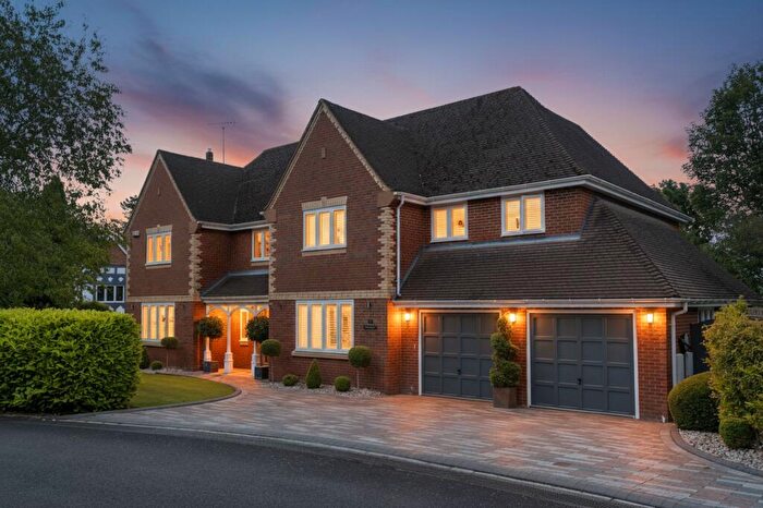 5 Bedroom Detached House For Sale In Greenhurst Drive, Barnt Green, B45