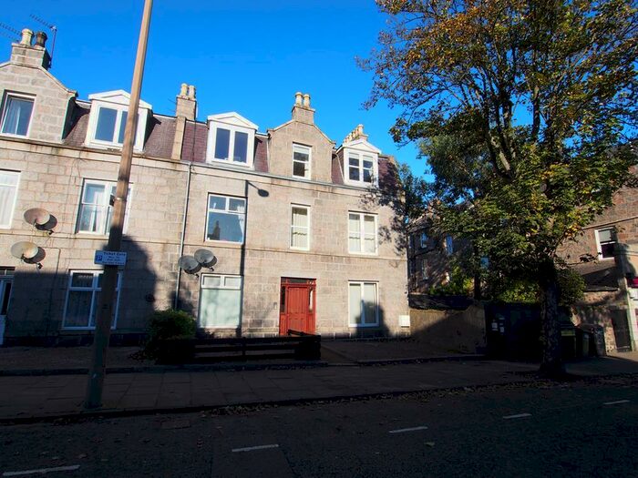 2 Bedroom Flat To Rent In Union Grove, Top Left, AB10