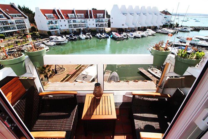 2 Bedroom Flat To Rent In Moriconium Quay, Poole, BH15