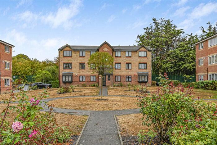 2 Bedroom Flat For Sale In Seymour Road, London, E10