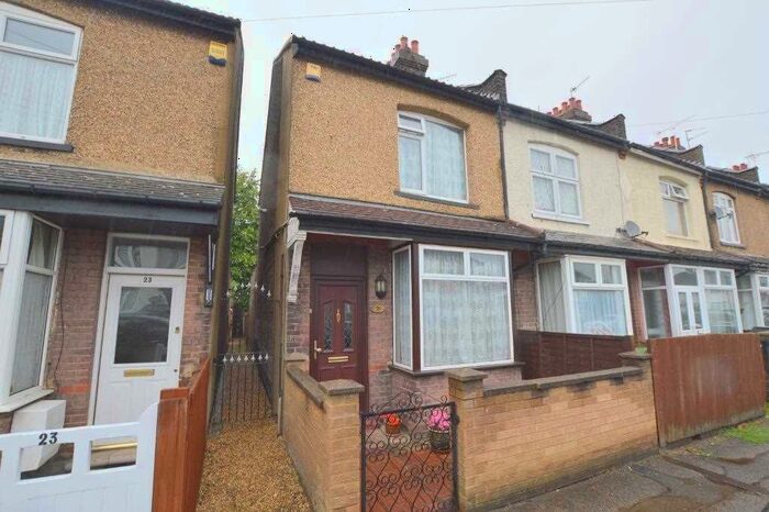 2 Bedroom End Of Terrace House To Rent In Turners Road South, Luton, LU2