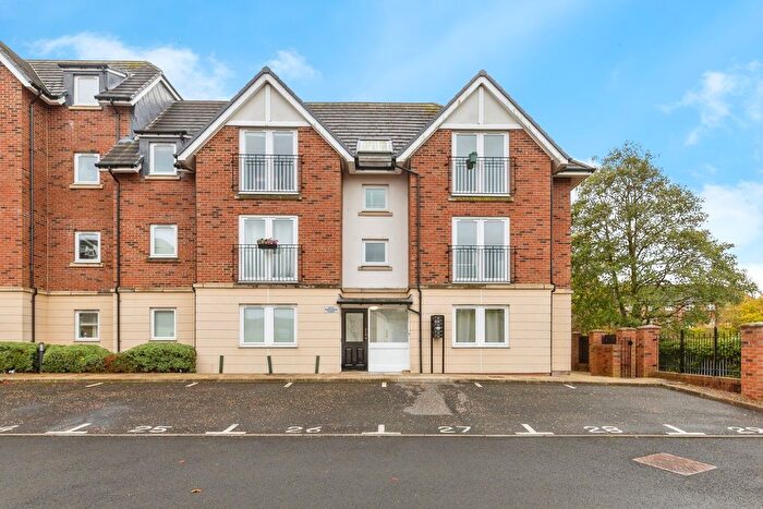 2 Bedroom Flat For Sale In Shepherds Court, Gilesgate, Durham, Durham, DH1