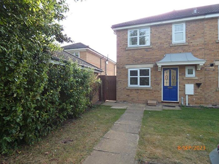 3 Bedroom End Of Terrace House To Rent In Petworth Drive, Market Harborough, Leicestershire, LE16